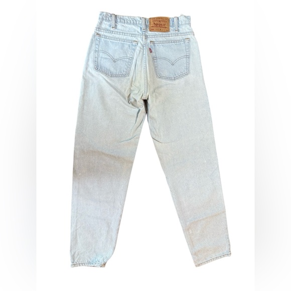 Levi’s | Vintage 550 High Waisted Relaxed Fit | Light Wash | Size 30 - Picture 4 of 7